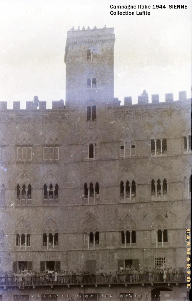 CAMPAGNE D ITALIE 1944 SIENNE  14 JUILLET   (7).JPG